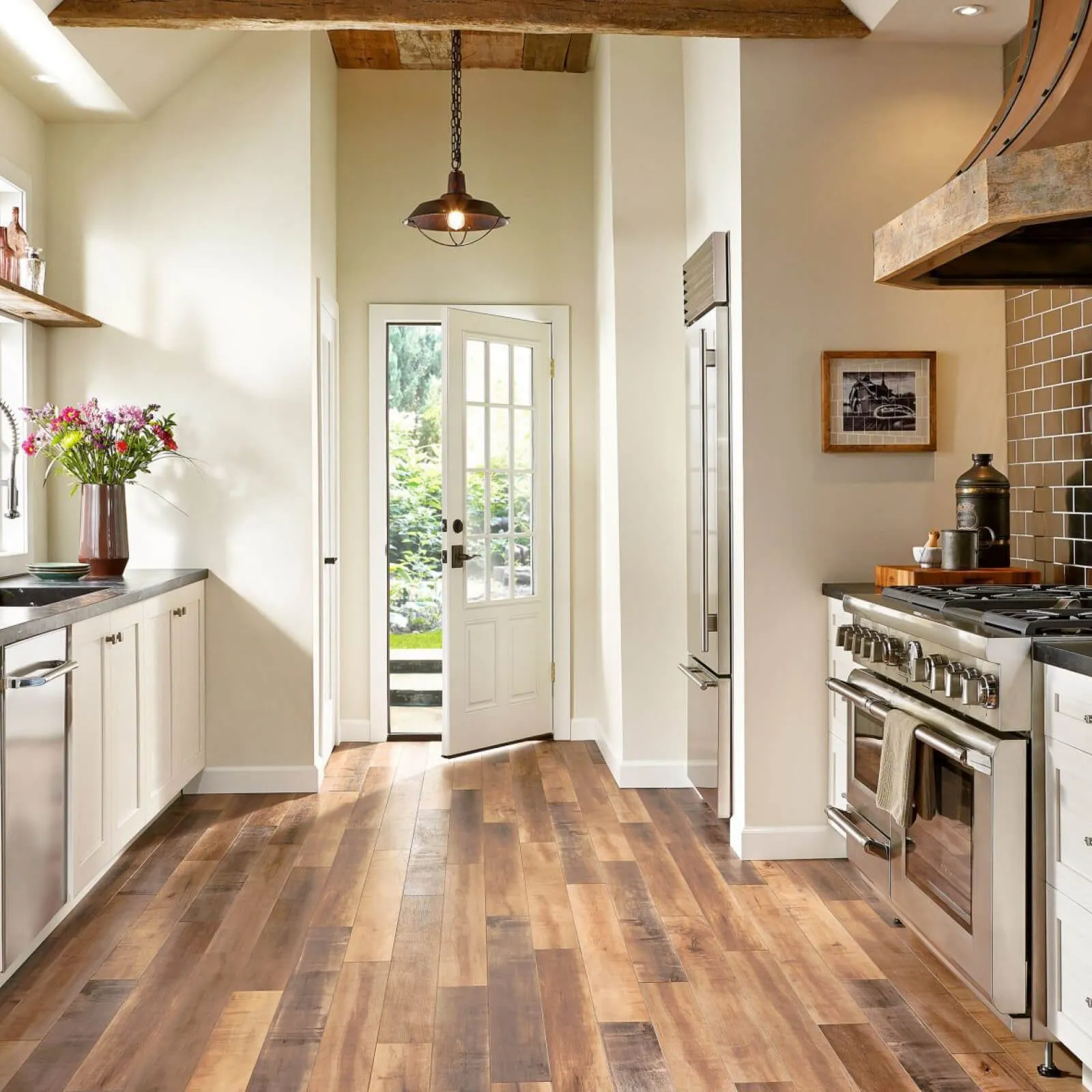 Kitchen Laminate Flooring | Warnike Carpet & Tile